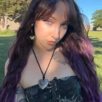 thevixenviolet's Avatar Pic