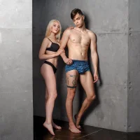 alice_and_ron's Profile Pic