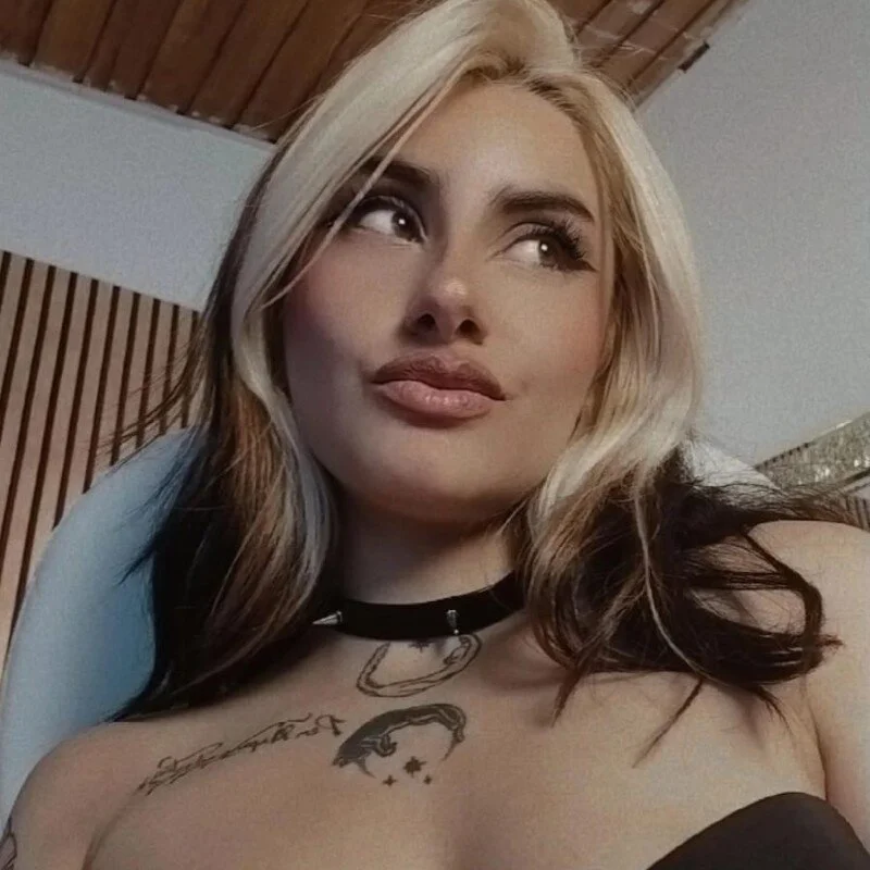 aliceinflames Stripchat profile image