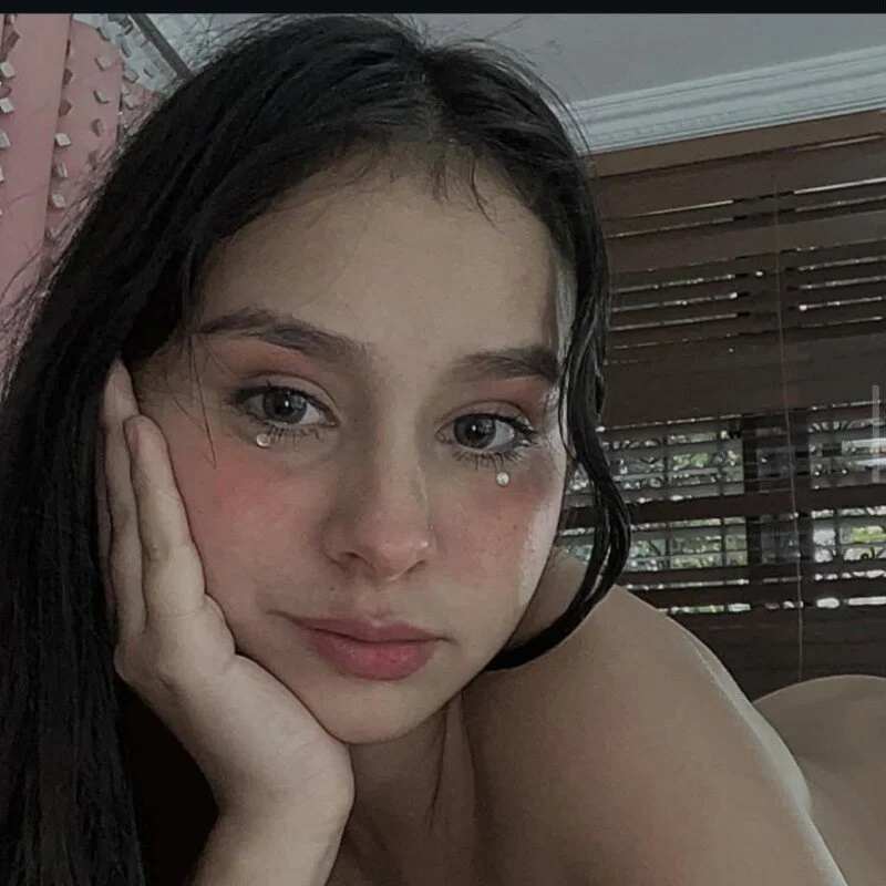 Laly_ferrer18 Stripchat profile image