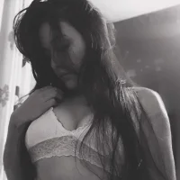 Miss_Anniee's Profile Pic