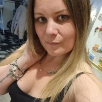 Miss-ShelbyXX's Avatar Pic