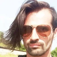 Tomtomlee158's Profile Pic