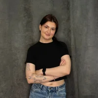 AlidaArnett's Avatar Pic