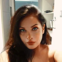Anggeladeru's Profile Pic