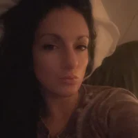 2hot4u2015's Avatar Photo