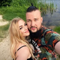 รูปโปรไฟล์ของ JohnnyAndBetty