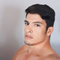 elvatox90's Profile Pic