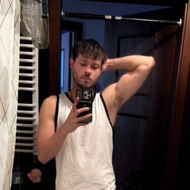 PomDavelo profile photo