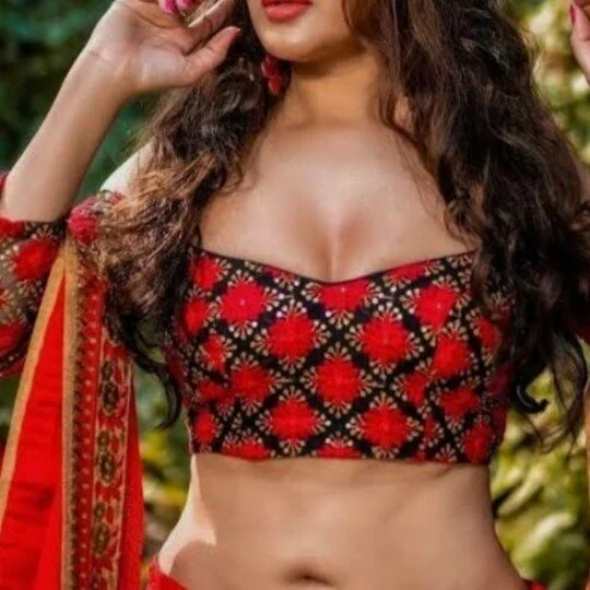 Anika09