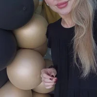 KissyMoli's Profile Pic