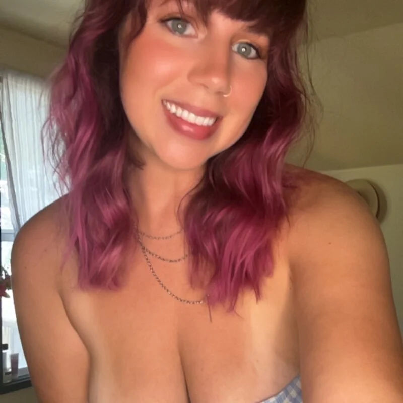 scarlet97_3 profile photo