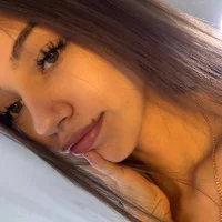 Tiffany-Grace's Avatar Pic