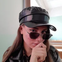 BelynCertur Φωτ, Προφίλ