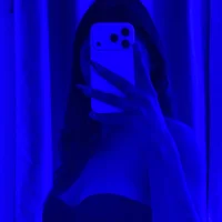 Slika avatara modela MishaRao