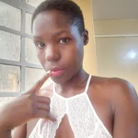 Lesley_pinkie webcam