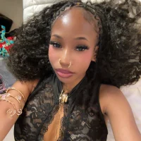 amina_x's Profile Pic