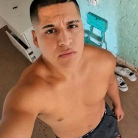 Alex321Flores 아바타 사진