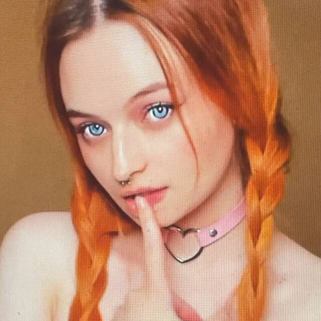 emi_less Stripchat profile image