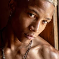 Ảnh Đại Diện Leroyhotess