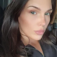 Elisana's Profile Pic