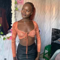 petite_cee webcam model