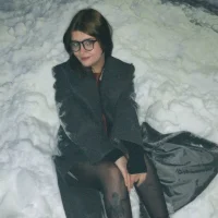 LanaTreades: изображение аватарки