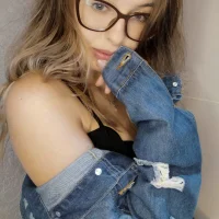 larrysalopes Adlı Modelin Avatarı