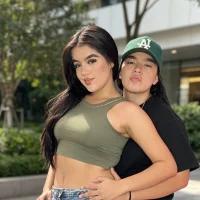 SOPHI_AND_NOAH Gambar Avatar