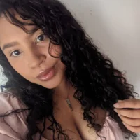 jen_kriss's Profile Pic