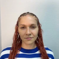 AnitaWest Φωτ, Προφίλ