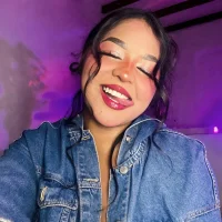 Isabella_Belmont Adlı Modelin Avatarı