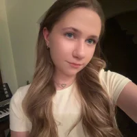 MayaRuby Φωτ, Προφίλ