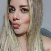 chloee_7's Profile Pic