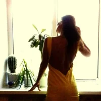 NoNudeElie's Avatar Pic