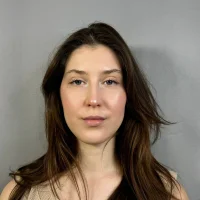 ElvinaGolson Φωτ, Προφίλ