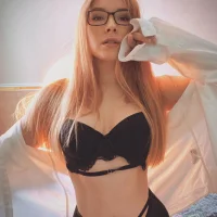 Loly_Lola's Avatar Photo