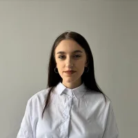 LynetBow's Profile Pic