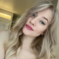 Emma_lov2 Φωτ, Προφίλ