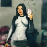 Lauravv135 webcam