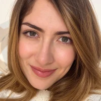 Slika avatara modela rousseblossom