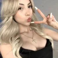 Профилна снимка на bailey_flare