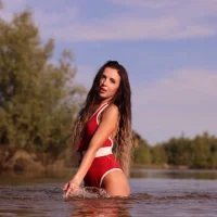 angela2111 Φωτ, Προφίλ