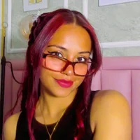 HoollyHendrix Adlı Modelin Avatarı