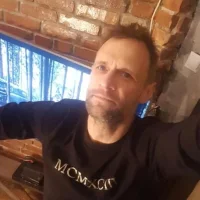 mfeet's Avatar Photo