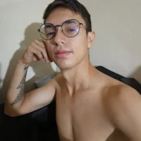 AndyHot1825's Profile Pic