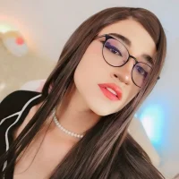 _lararosee's Profile Pic