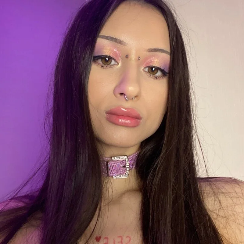 holypinkie14 Stripchat profile image