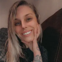 weirdhottie6669's Profile Pic