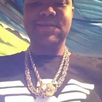 Rn_NaiaR Φωτ, Προφίλ